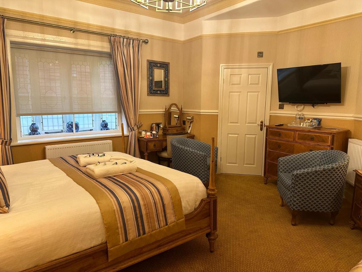 Chester House Guest House Bagian luar foto A bedroom at the hotel