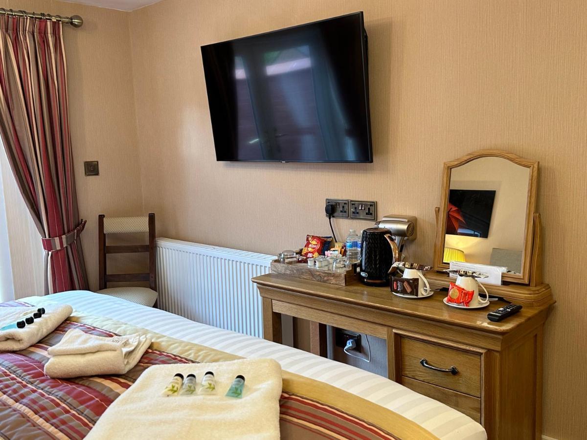 Chester House Guest House Bagian luar foto A room at the hotel