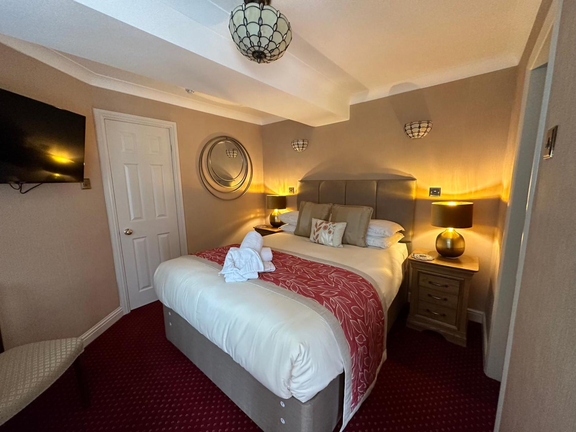 Chester House Guest House Bagian luar foto A bedroom at the hotel