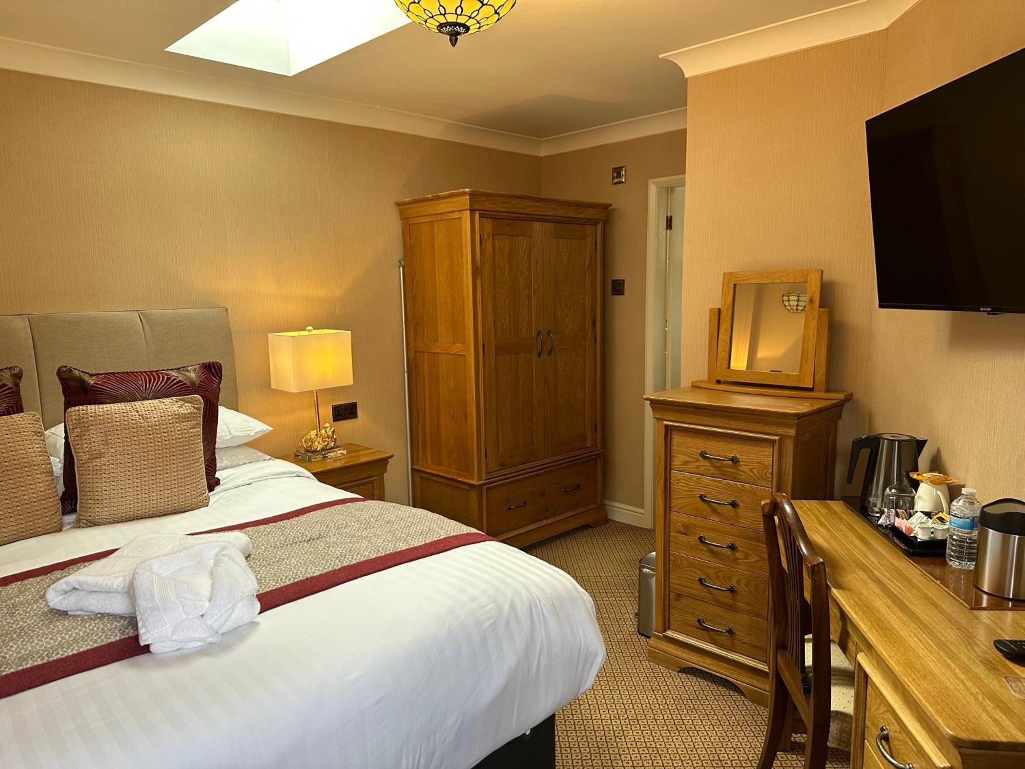 Chester House Guest House Bagian luar foto A room at the hotel
