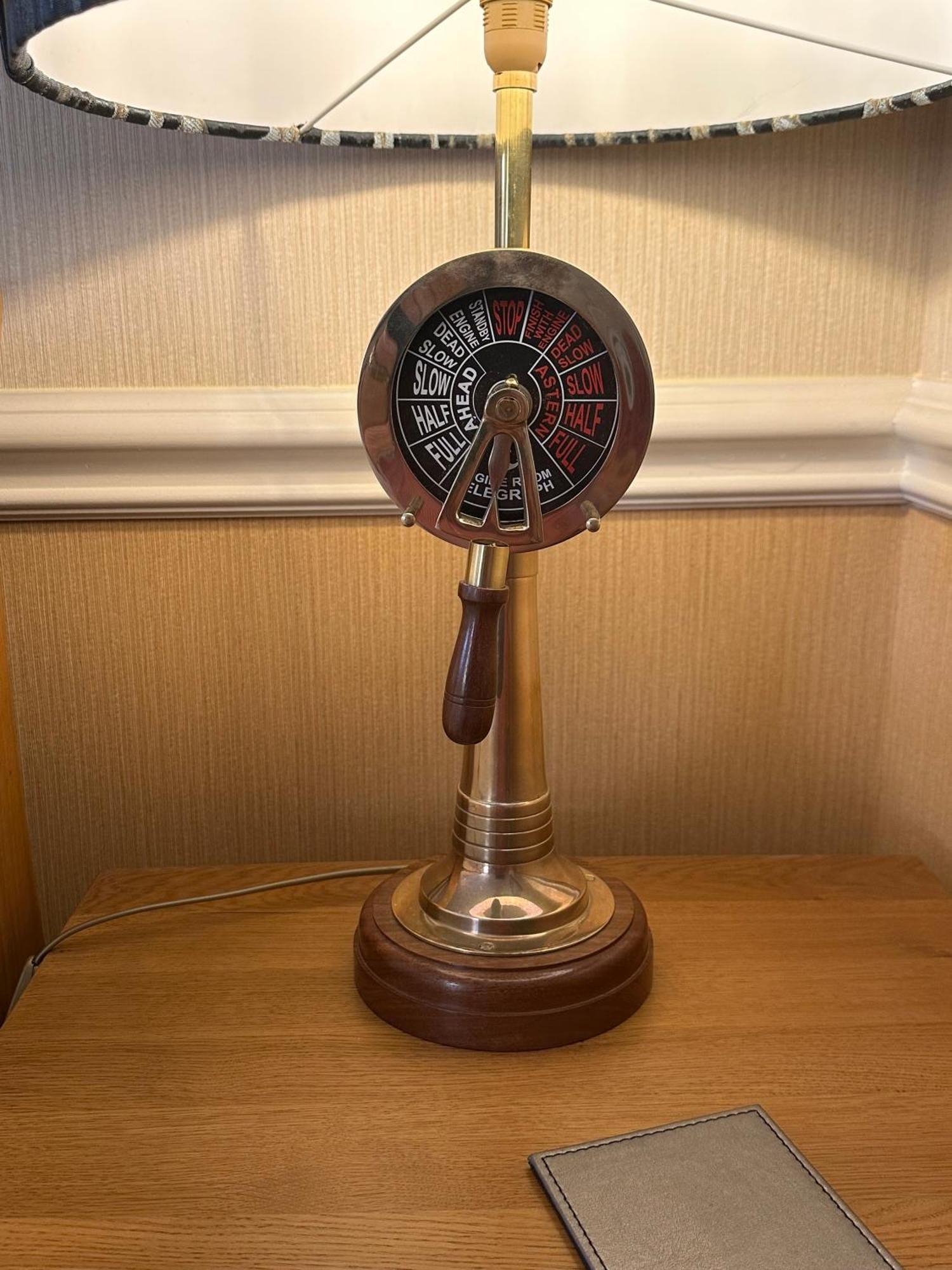 Chester House Guest House Bagian luar foto A 1970s-era Western Electric 2500 telephone